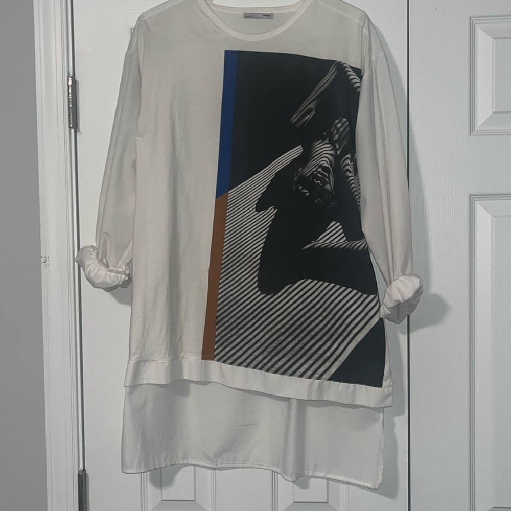 White extended shirt